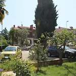 Laura\'S Apartment